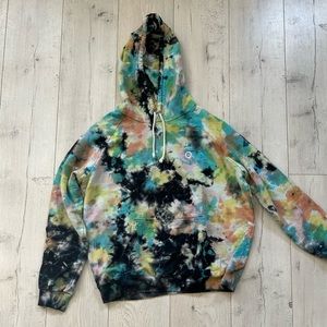 Big Bud Press Rainbow Magic Waters Hoodie size small but fits like a medium.
